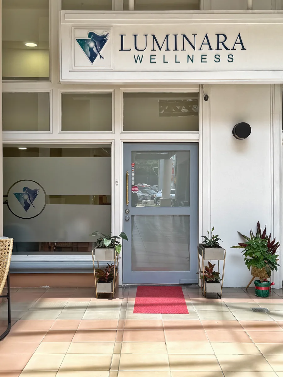 Entrance to Luminara Wellness Center in Escazú